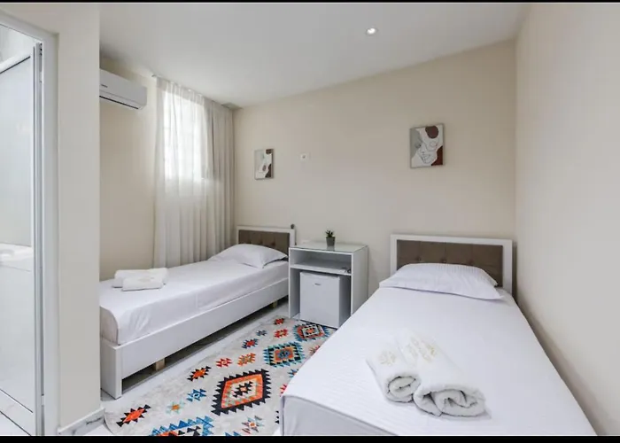 Bar Mokador * Szkodra